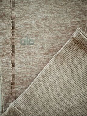 ALO Yoga Heather rose leggings, small, excellent condition